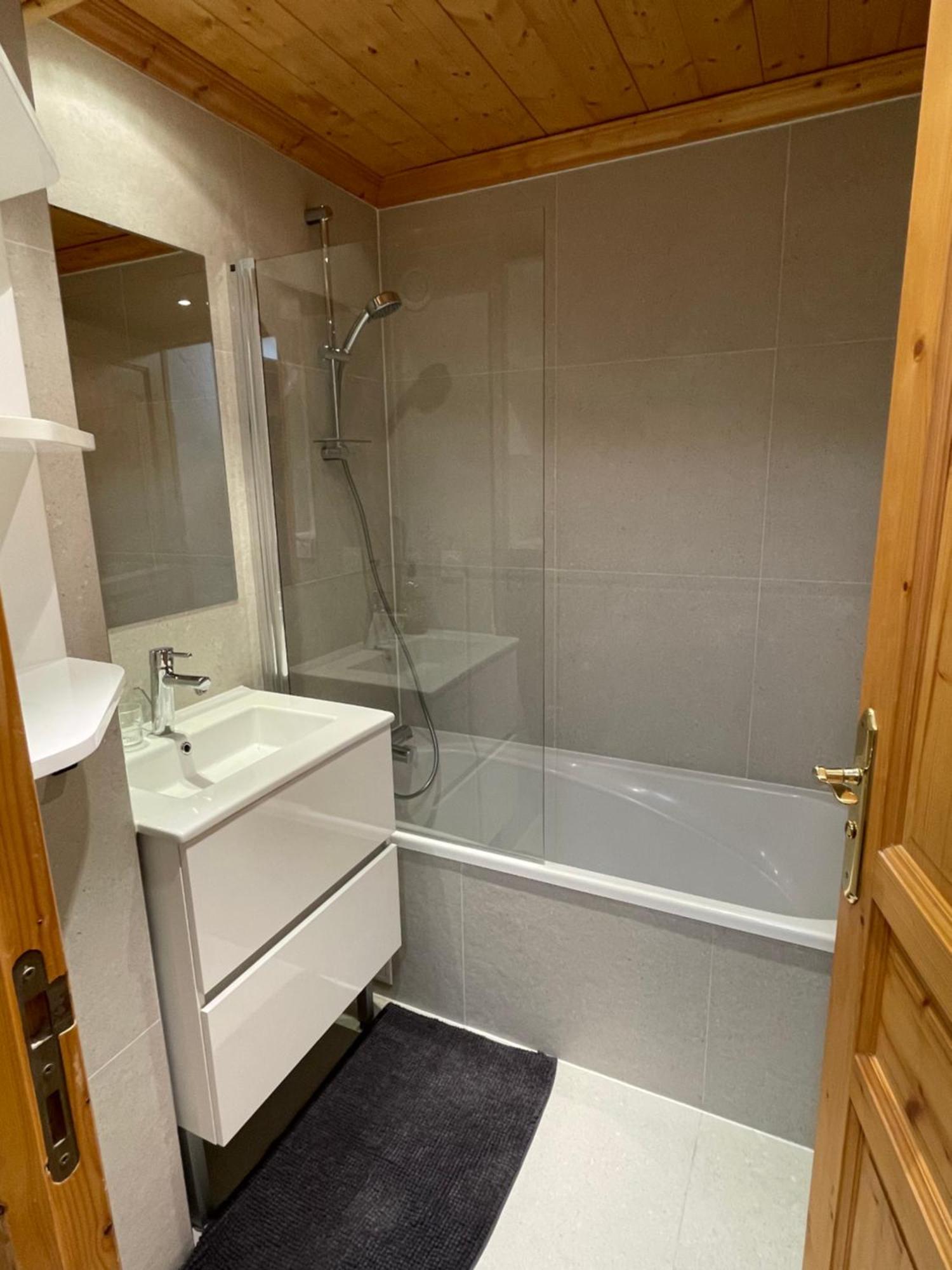 Meribel Centre La Chaudanne, Real Ski In And Out, 3 Bedrooms 2 Bathrooms Newly Renovated, Chalet L'Eperviere Kültér fotó